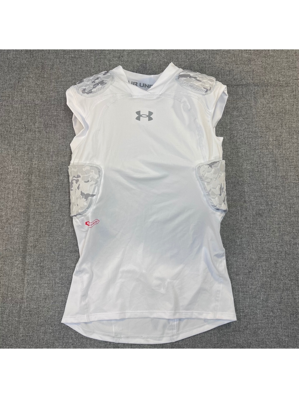 Under Armour Youth XL Gameday Pro 5-Pad Football Shirt